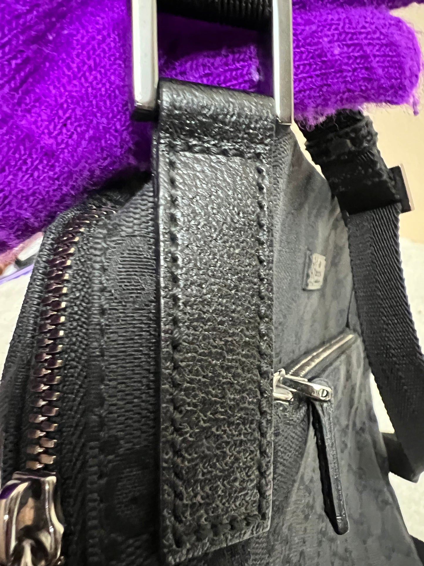 G _ G CROSSBODY BLACK
