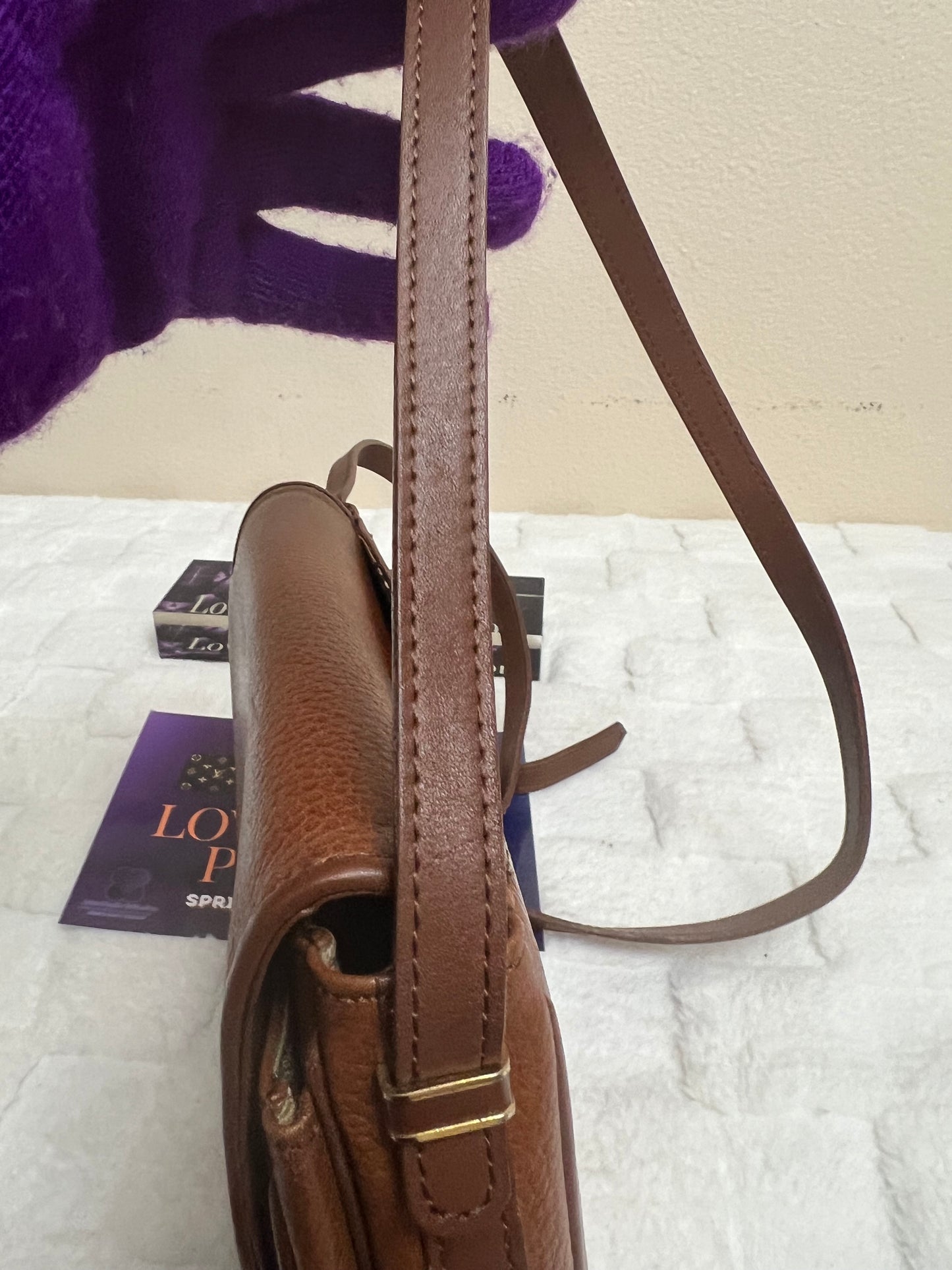 B _ B CROSSBODY BROWN