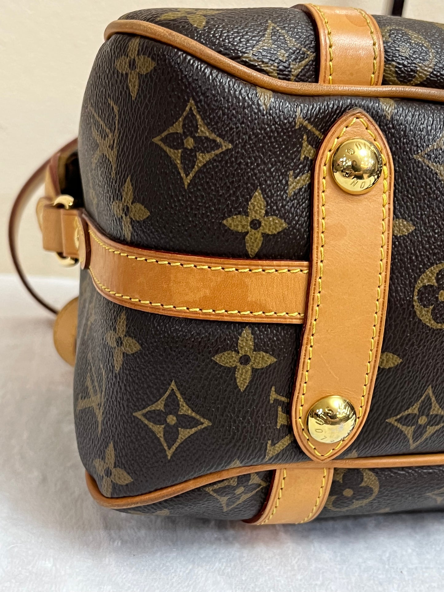 STRESSA MONOGRAM