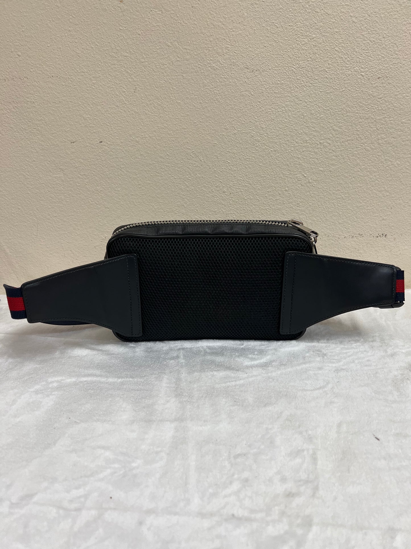 SUPREME BELTBAG
