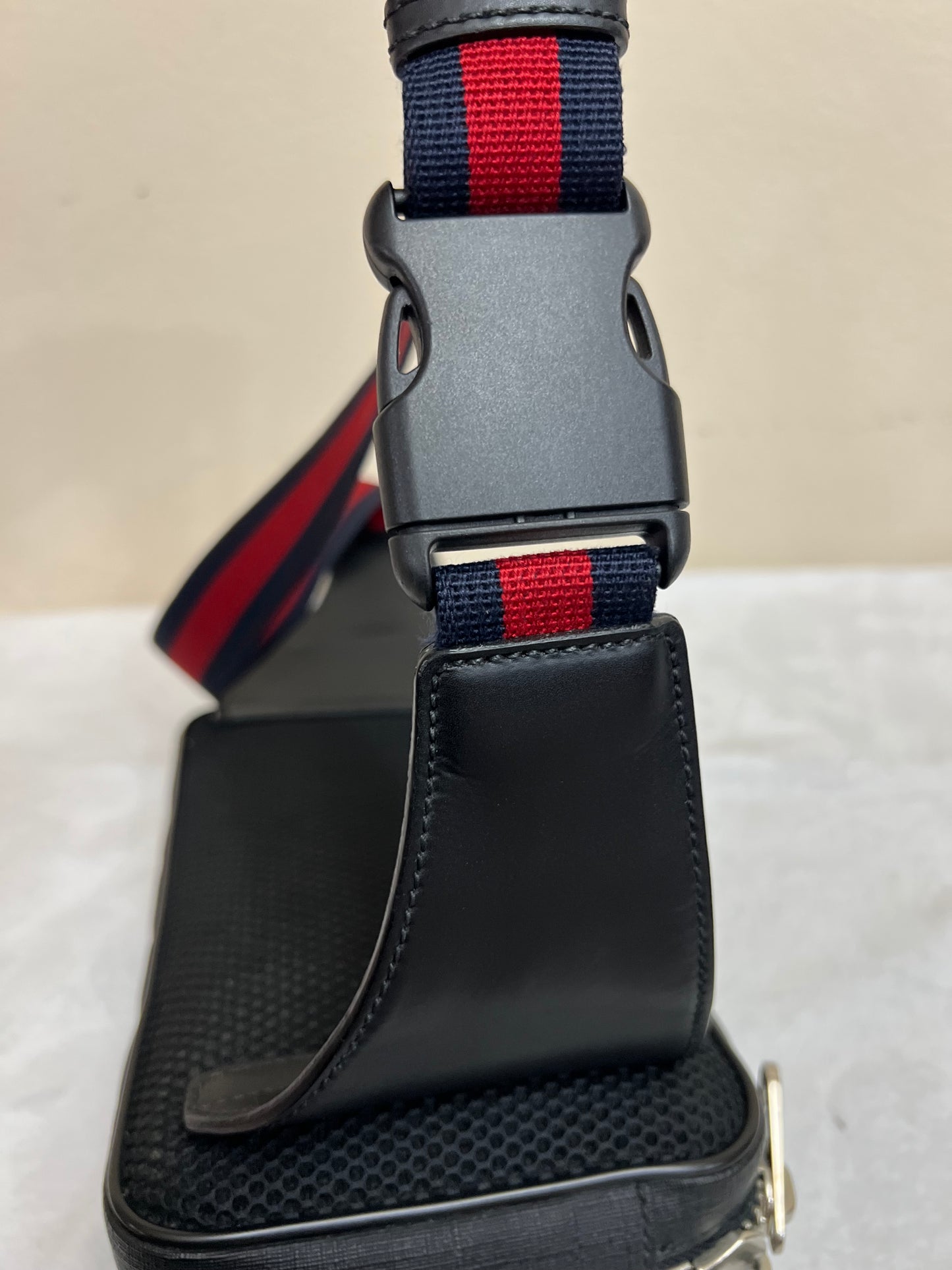 SUPREME BELTBAG