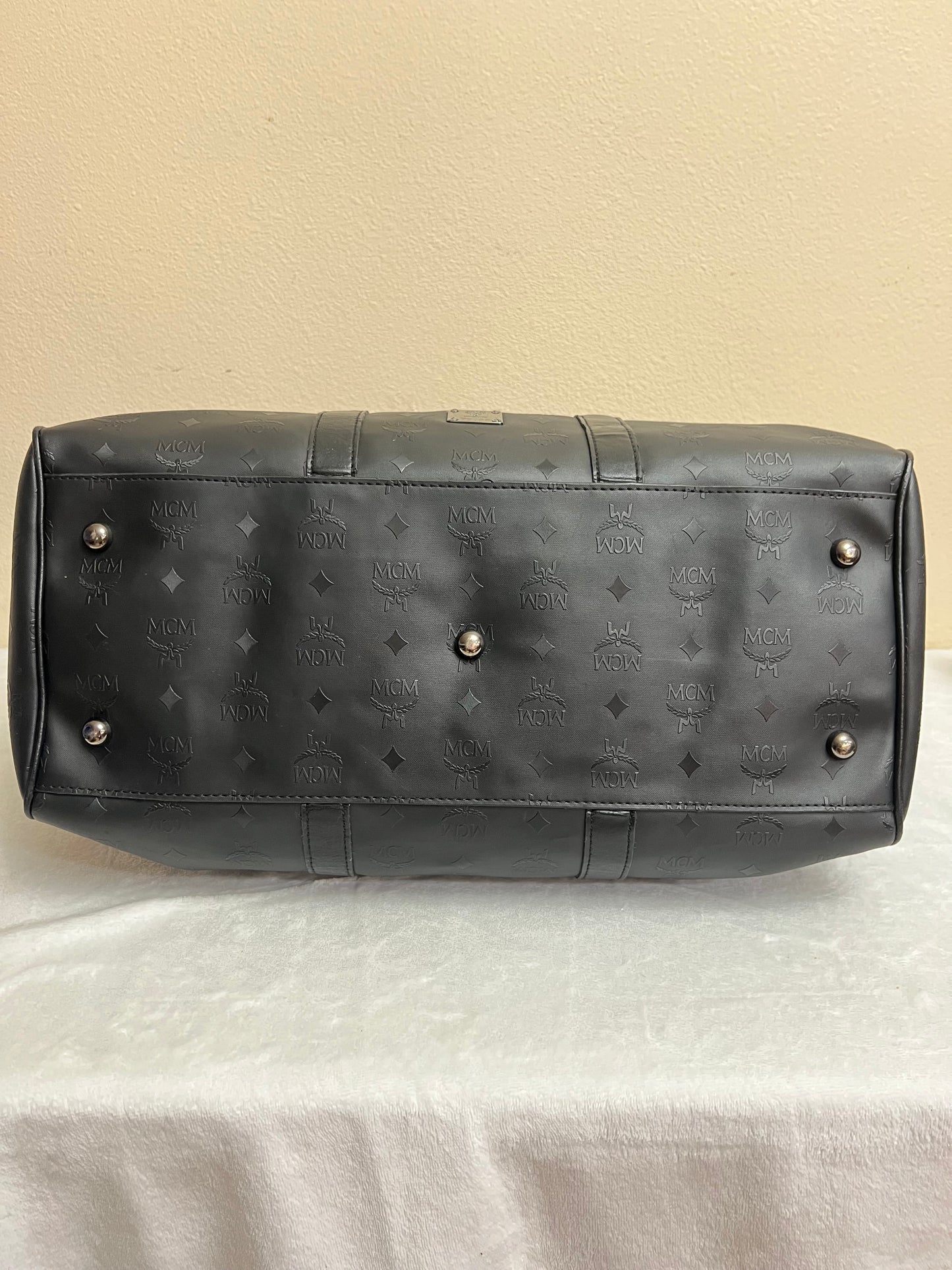 DUFFLE 45 BLACK ON BLACK