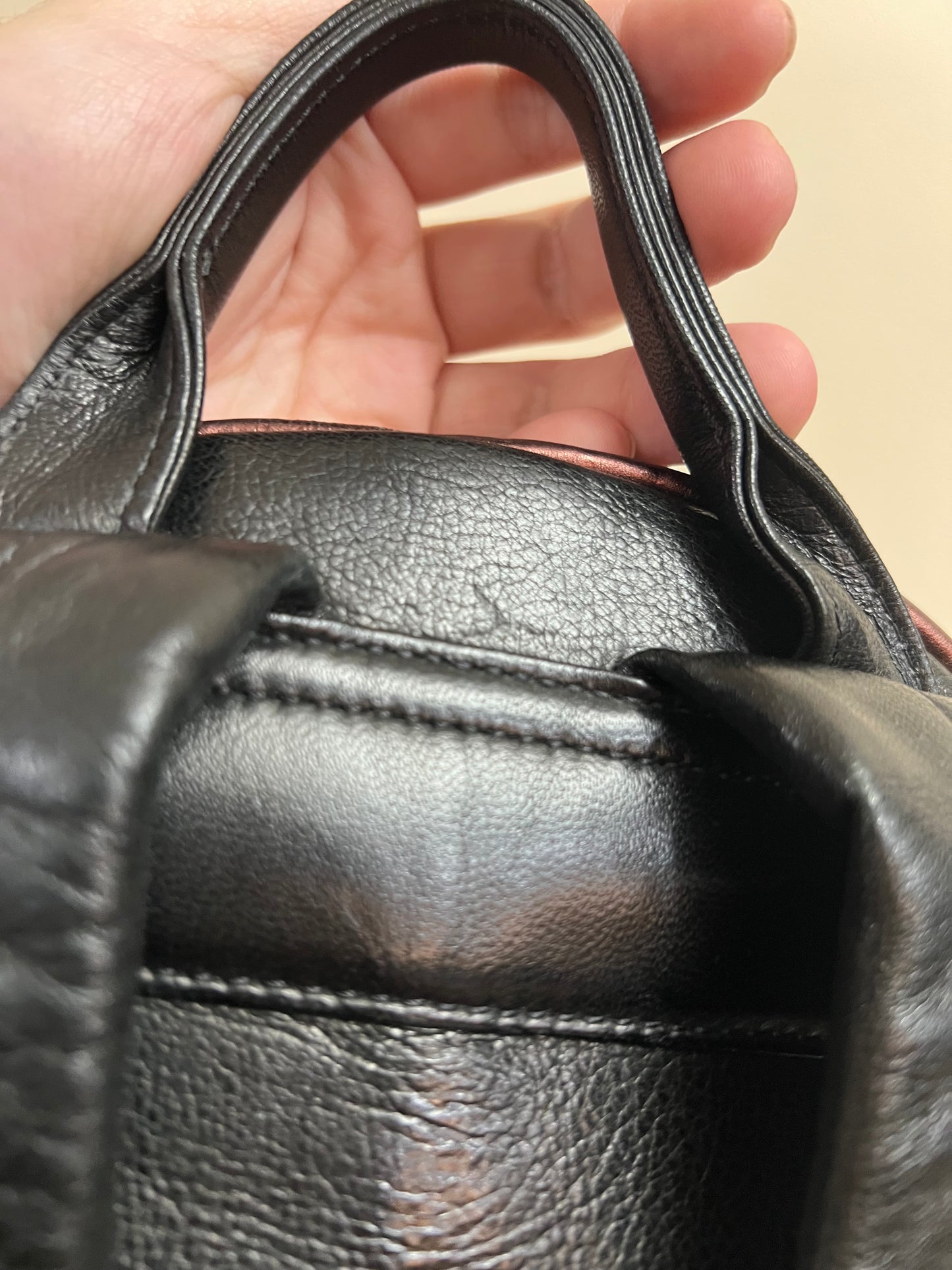 MCM BAGPACK MAROON METALLIC LEATHER