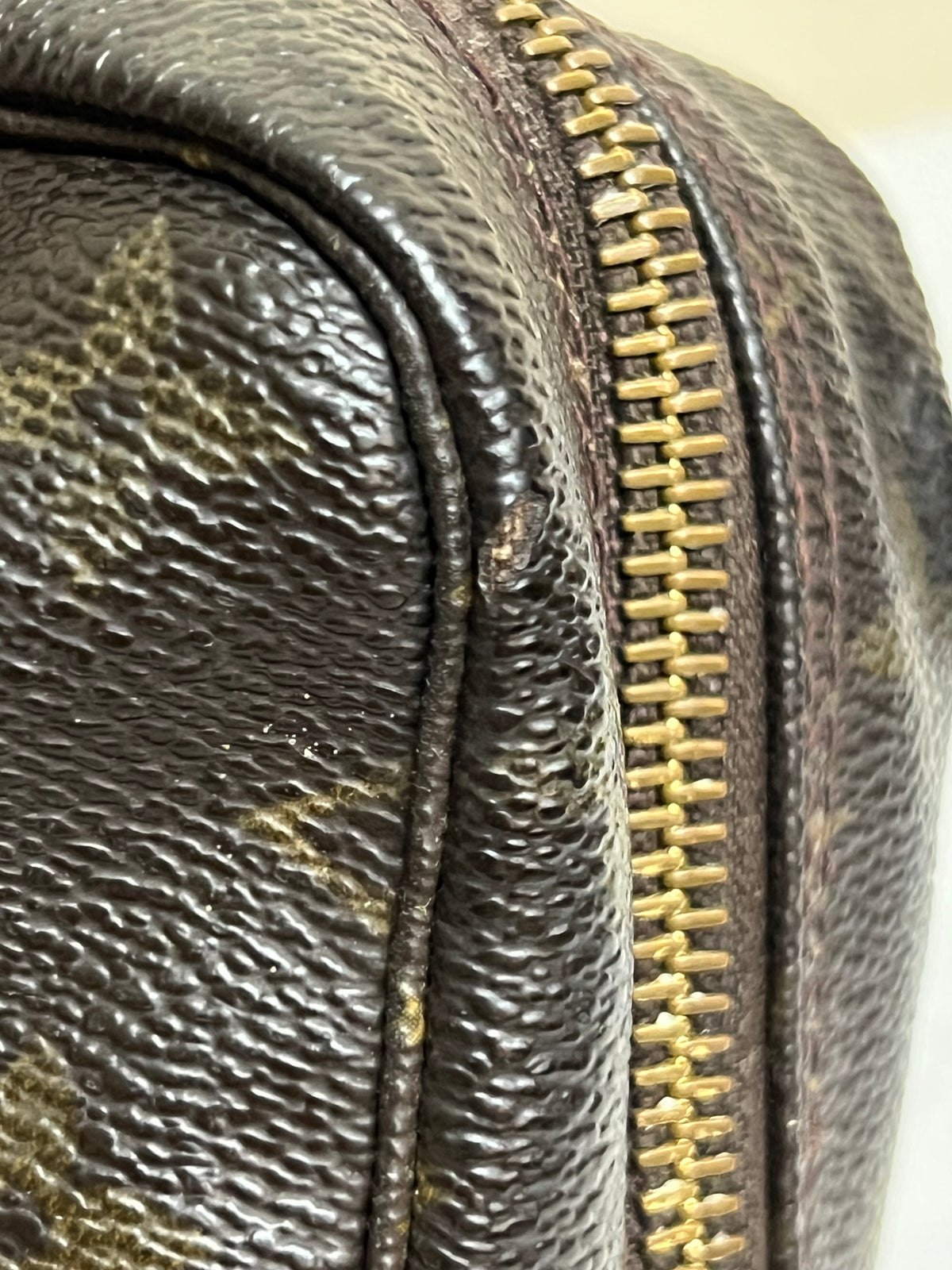 TROUSSE 23 MONO