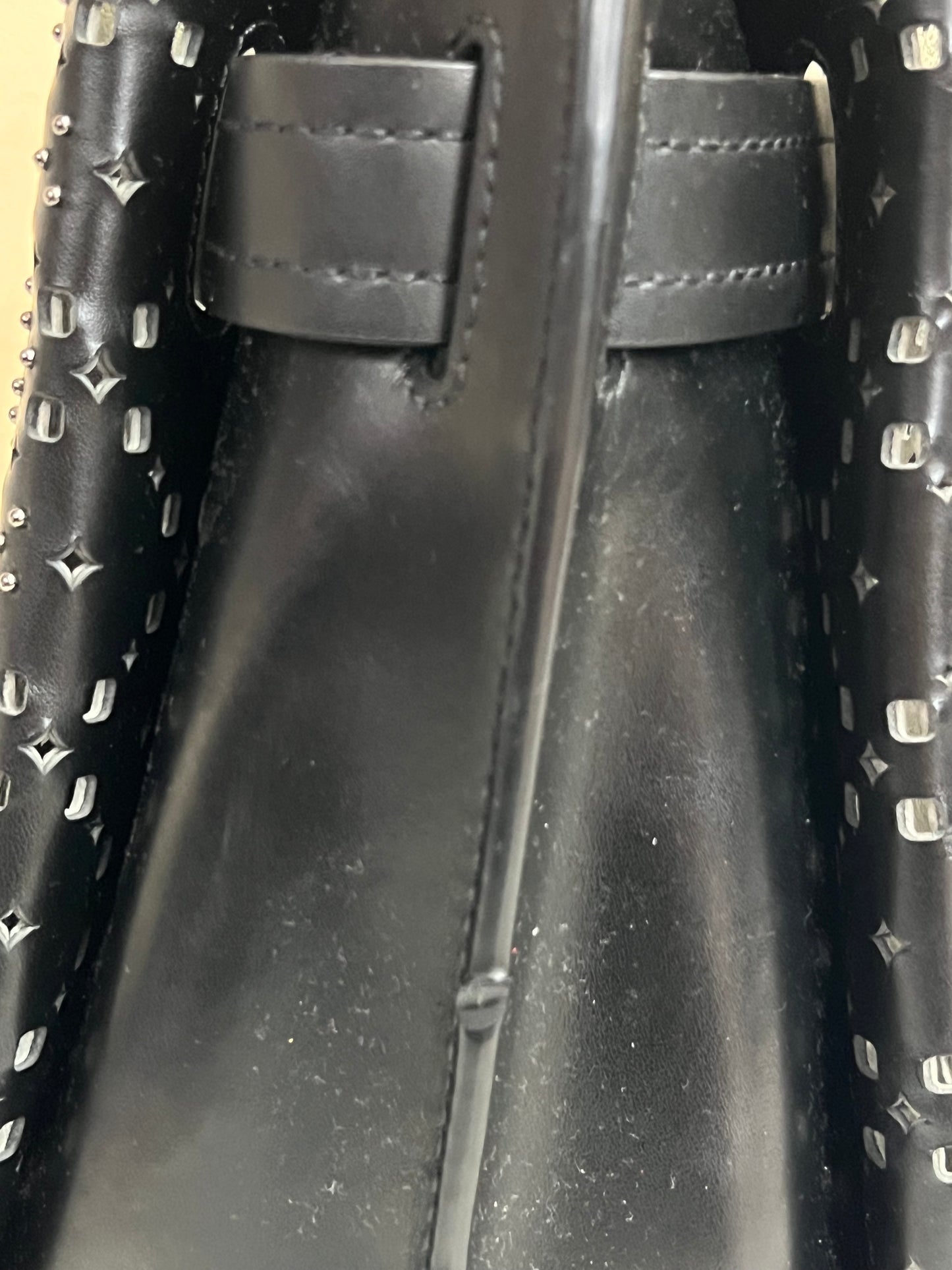 MCM PORFORATED TOTE BLACK
