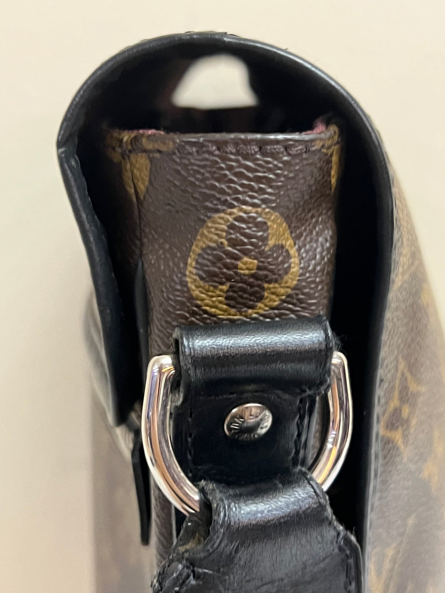 MACASAR CROSSBODY