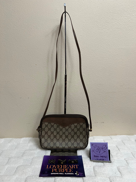 SUPREME CROSSBODY