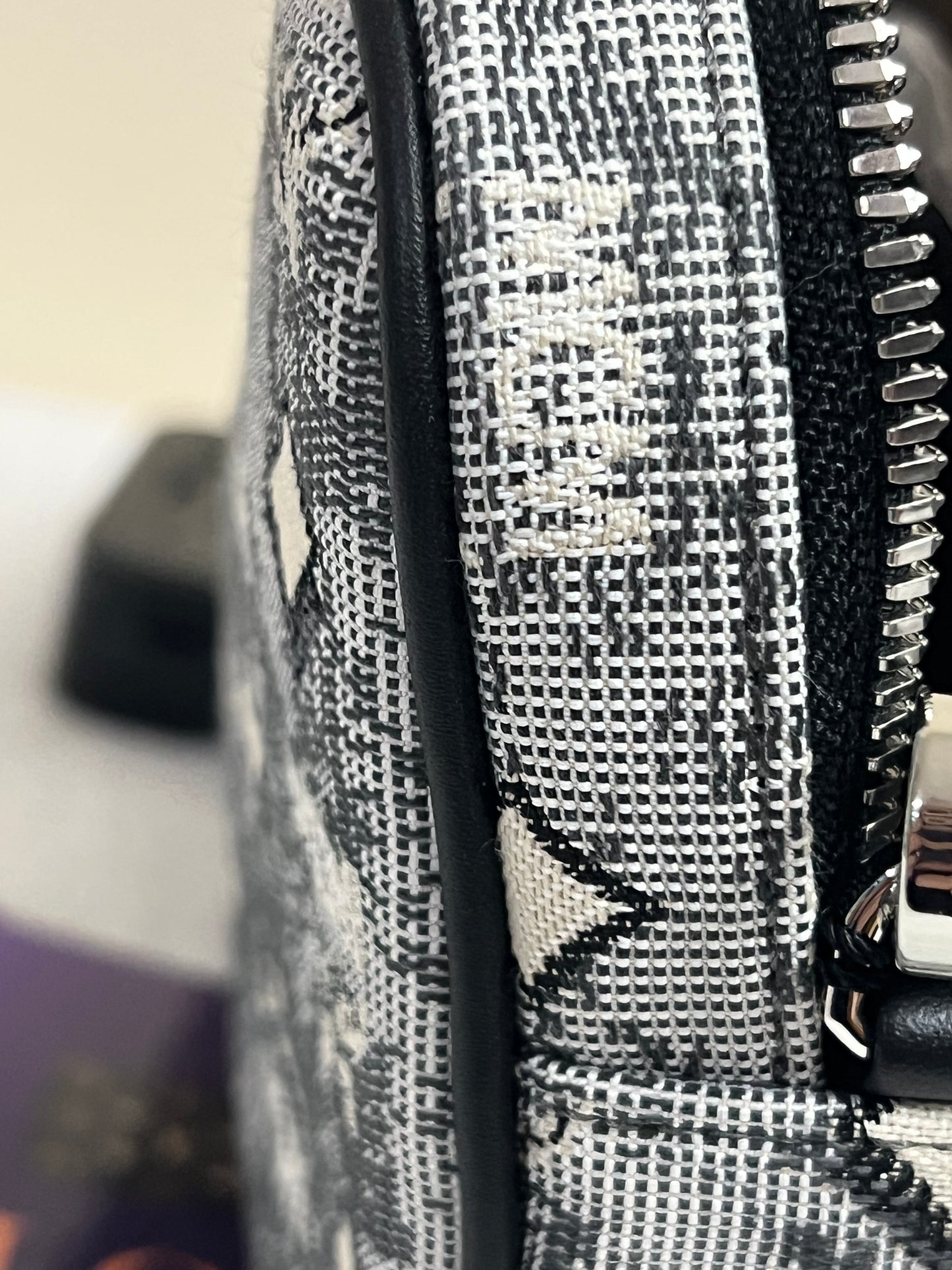 MCM AREN MESSENGER BAG