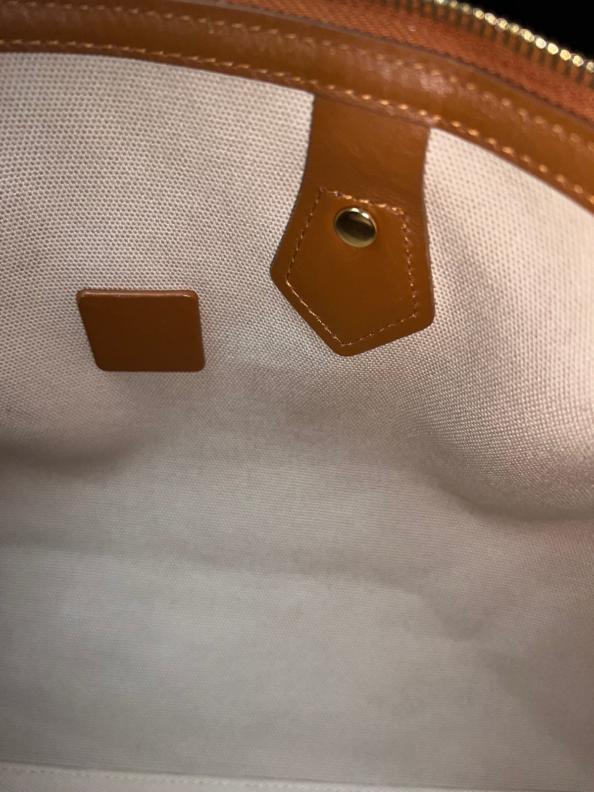 MCM DUFFLE 40 COGNAC