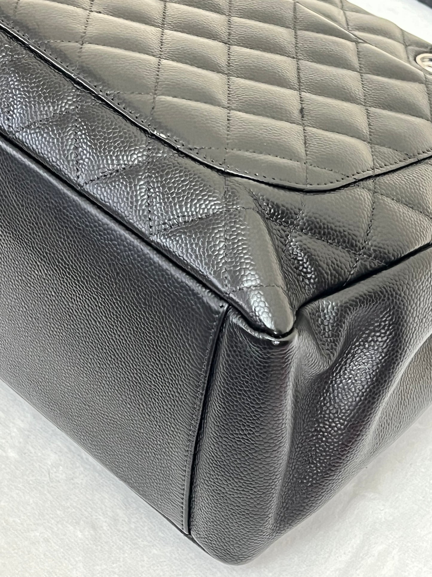 GST CAVIAR BLACK SHW