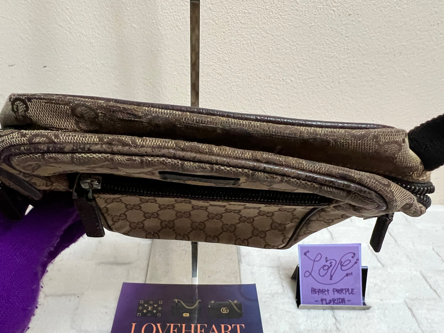 SUPREME CROSSBODY