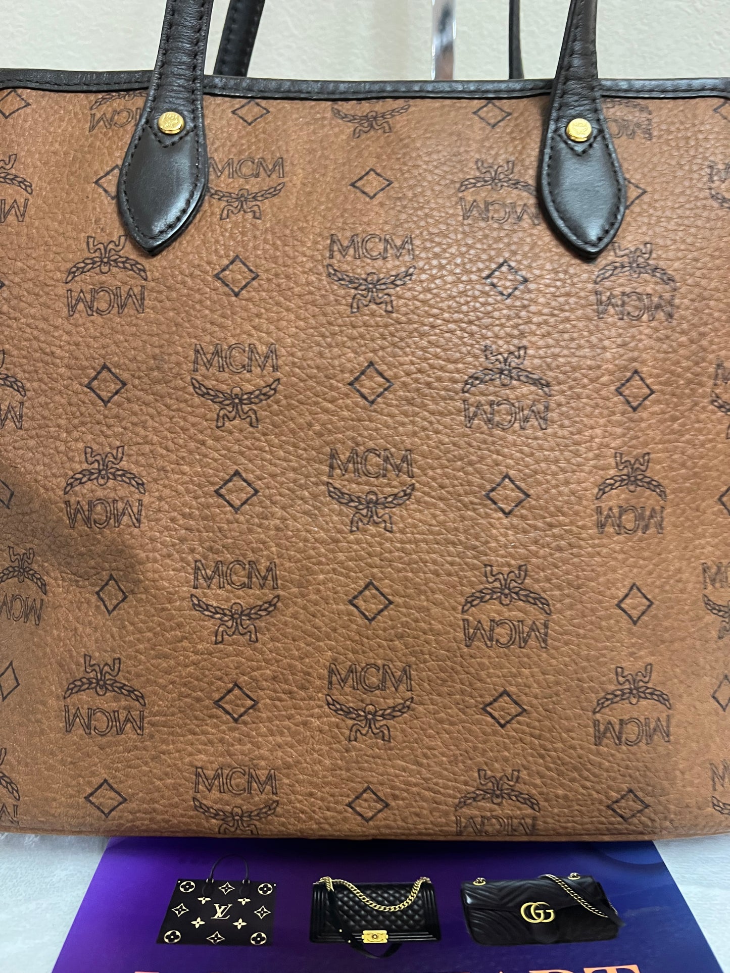 MCM CHOCO TOTE W/ BONE MM