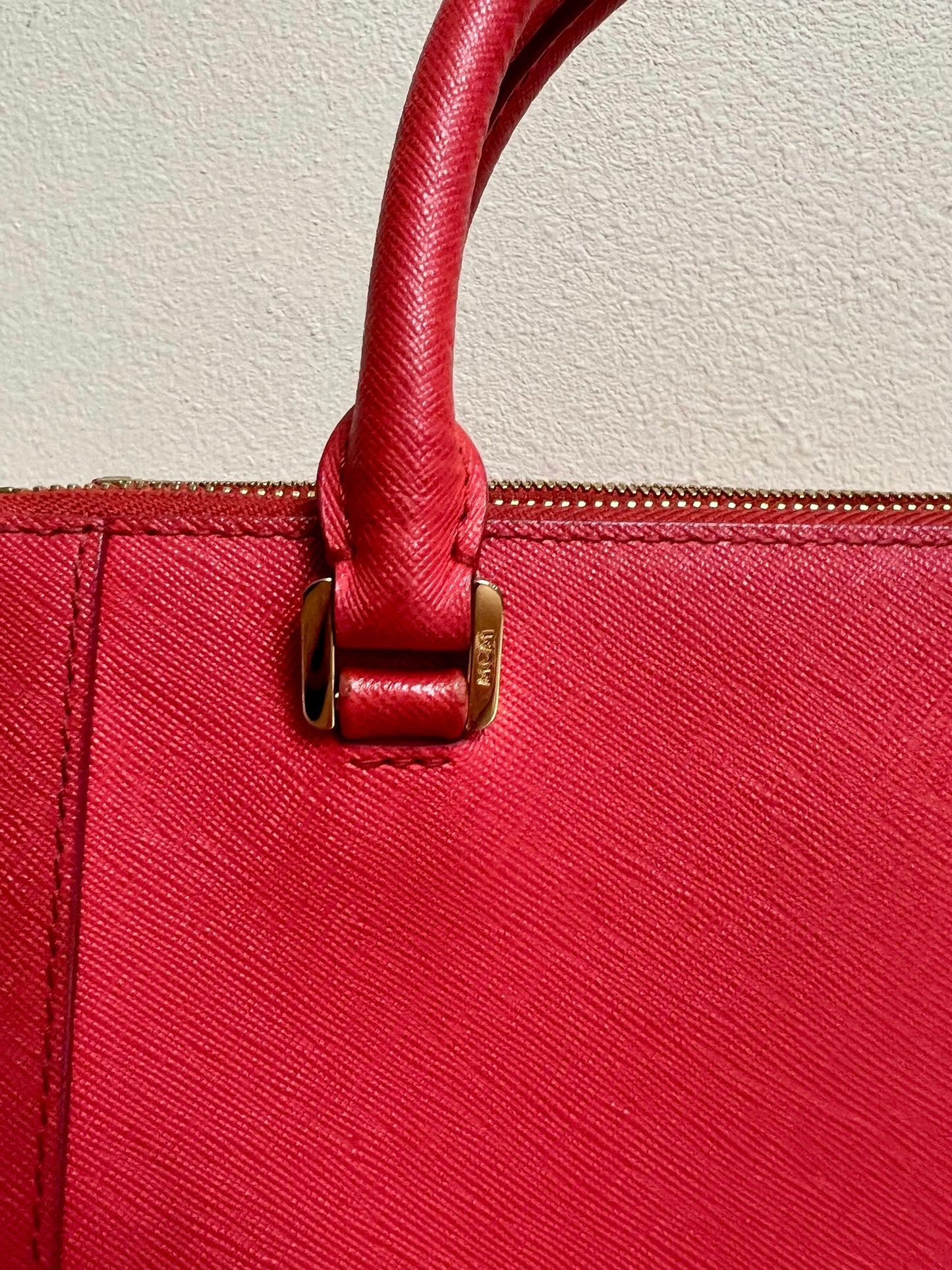 MCM SAFFIANO RED