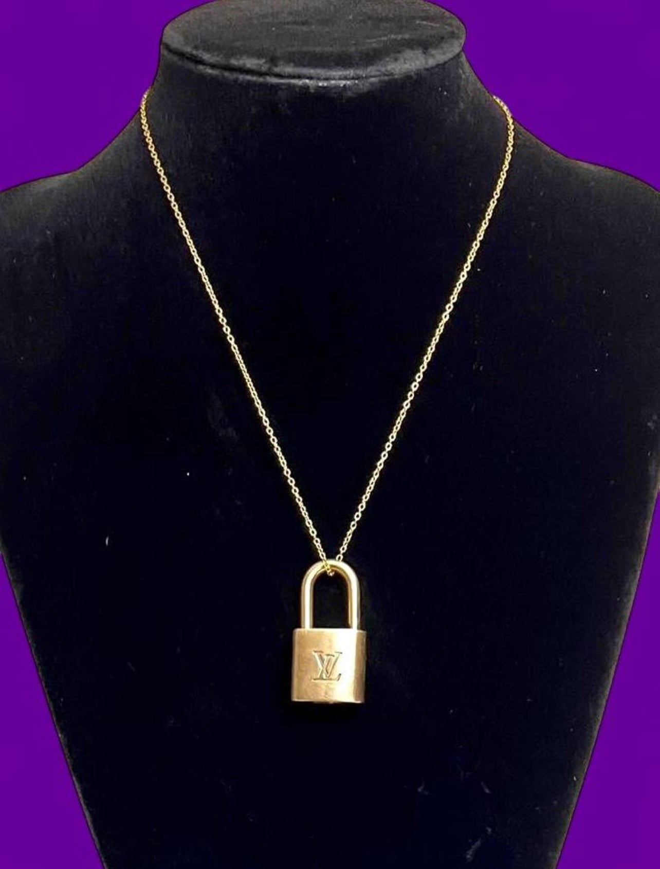 LOCK NECKLACE