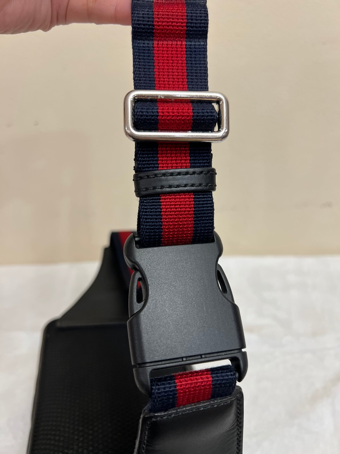 SUPREME BELTBAG