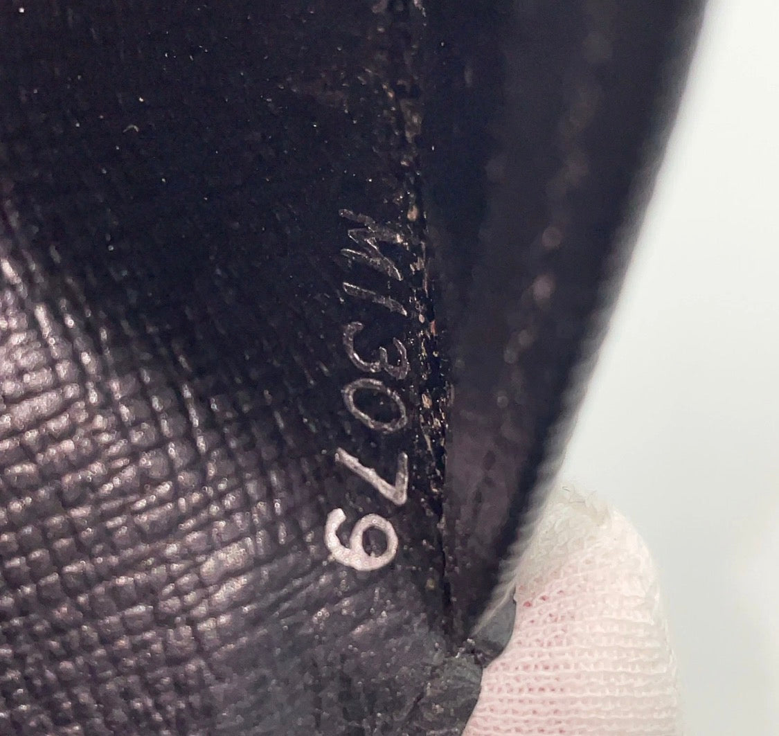 GRAPHITE POCKET ORGANIZER