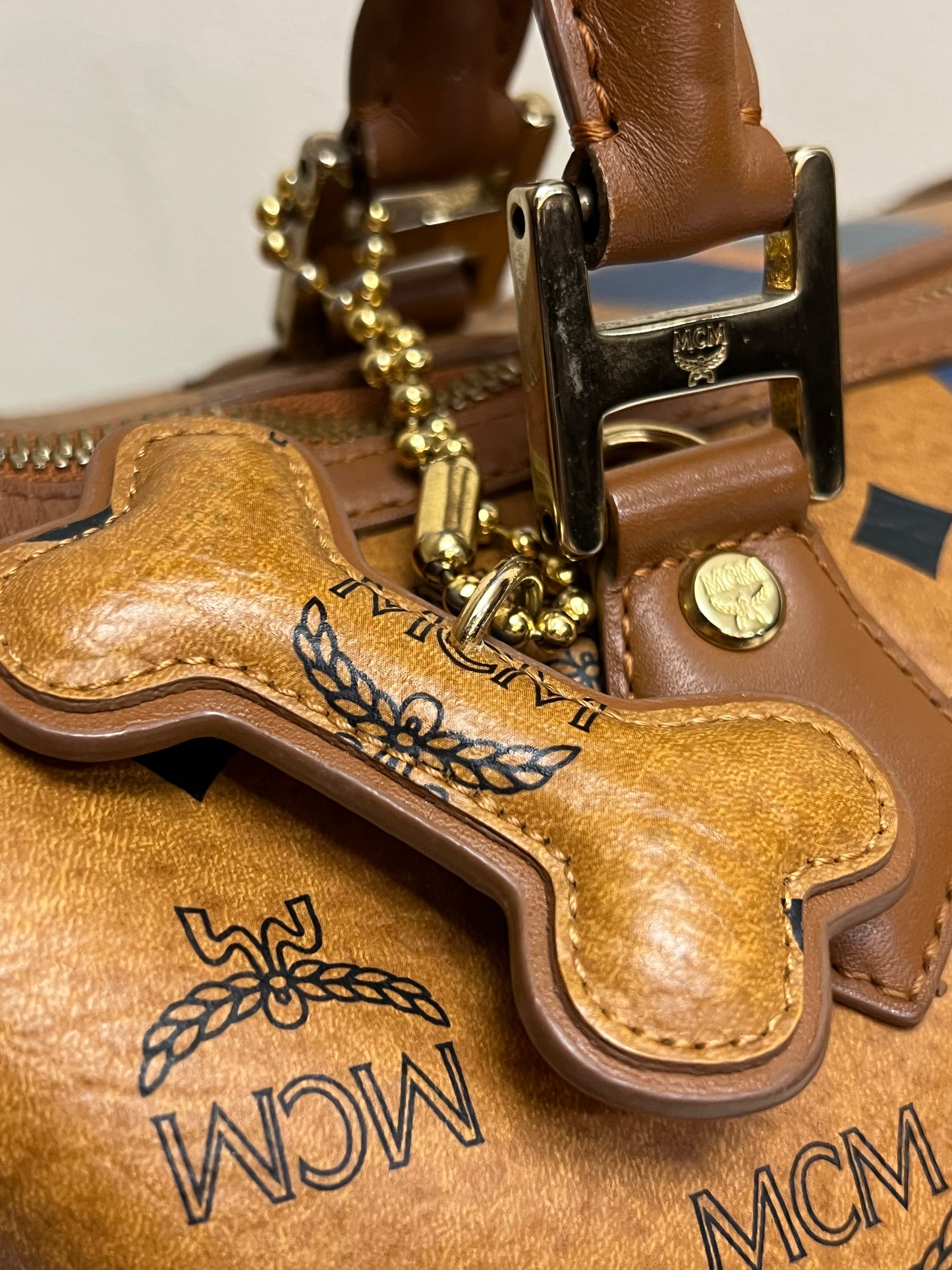 MCM BOSTON /W BONE