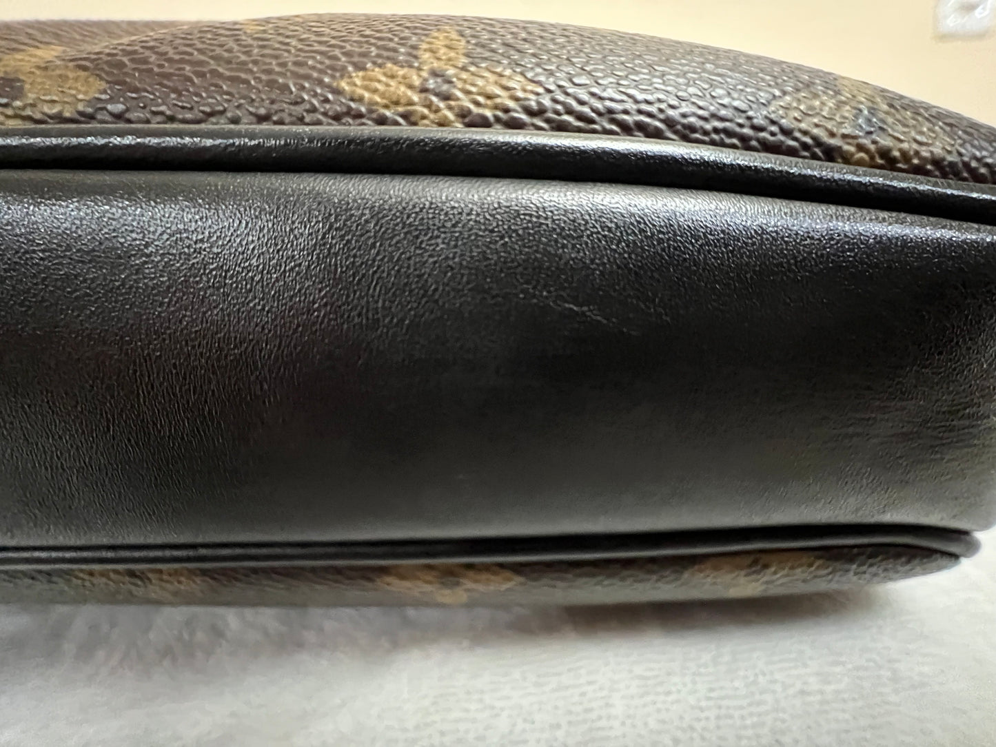 MACASAR CROSSBODY