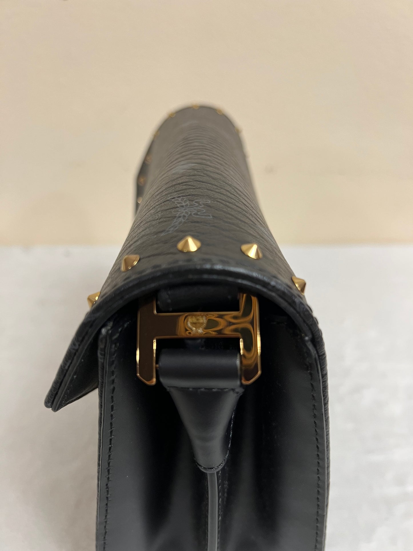 MCM PATRICIA STUDDED BLACK