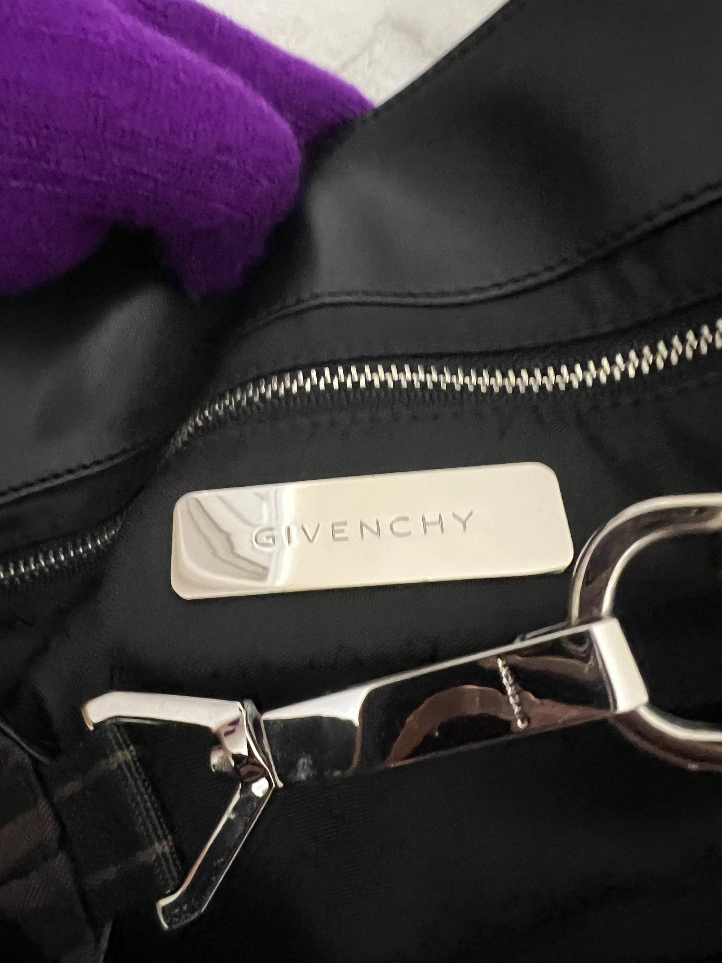 G_I_V_E_N_C_H_Y TOTE