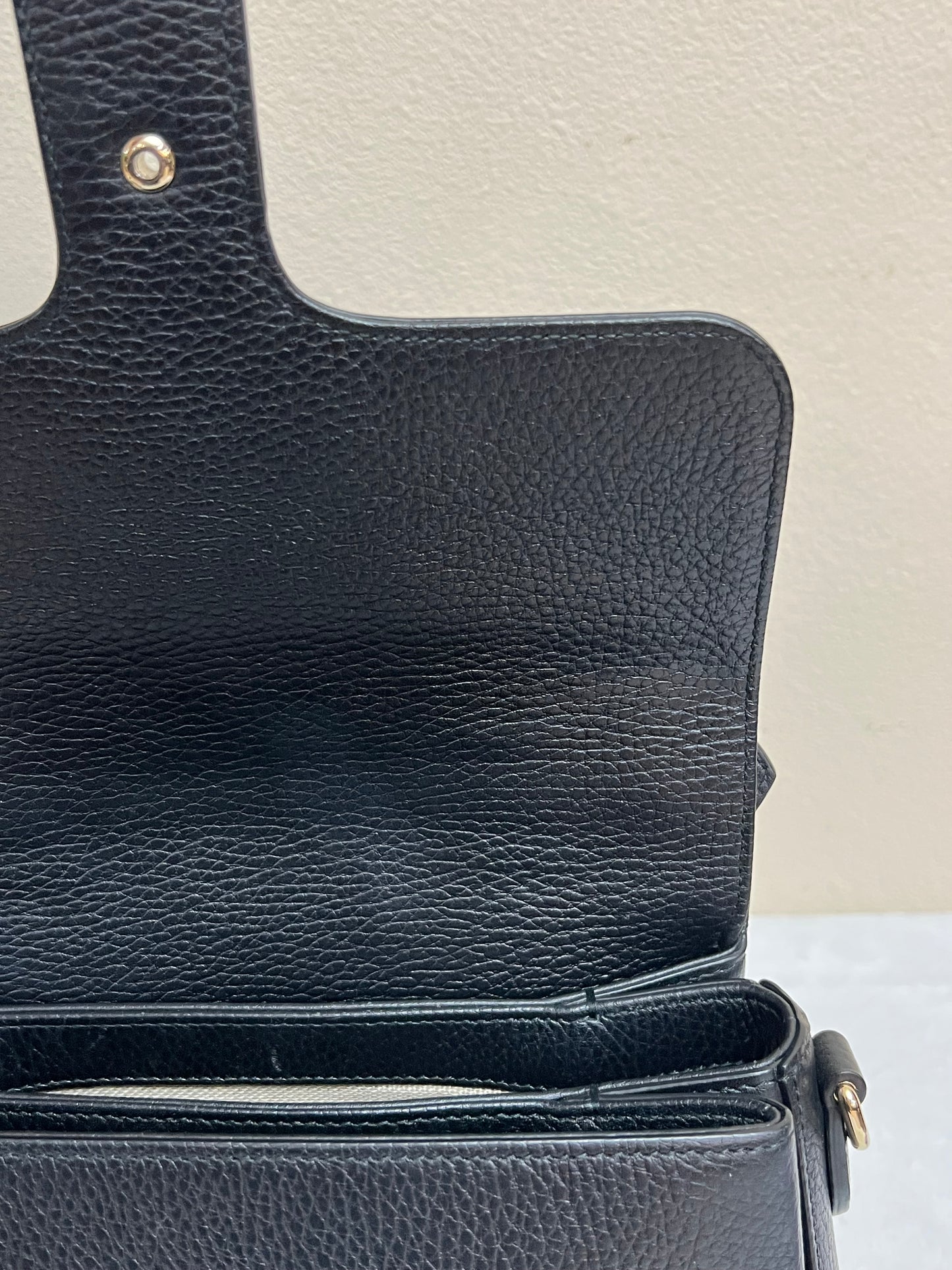 INTERLOCKING TOP HANDLE BLACK