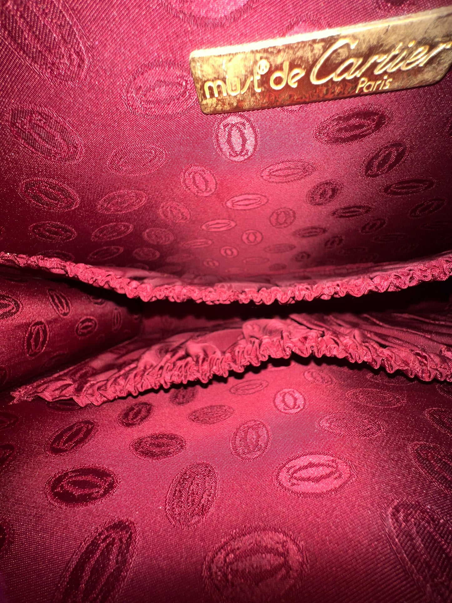 C_ A _ R _ T _ I _ E _ R CLUTCH MAROON