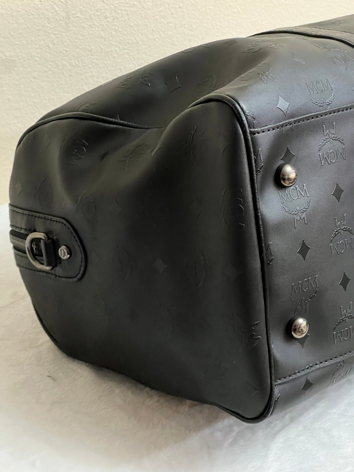 DUFFLE 45 BLACK ON BLACK
