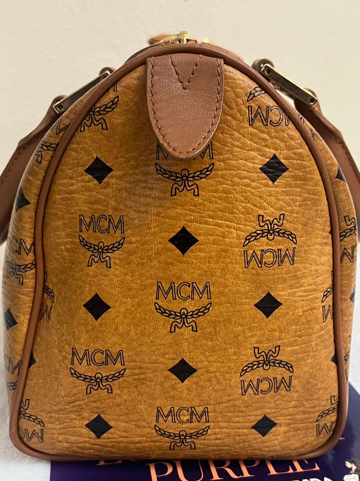 MCM BOSTON 25 W/ BONE