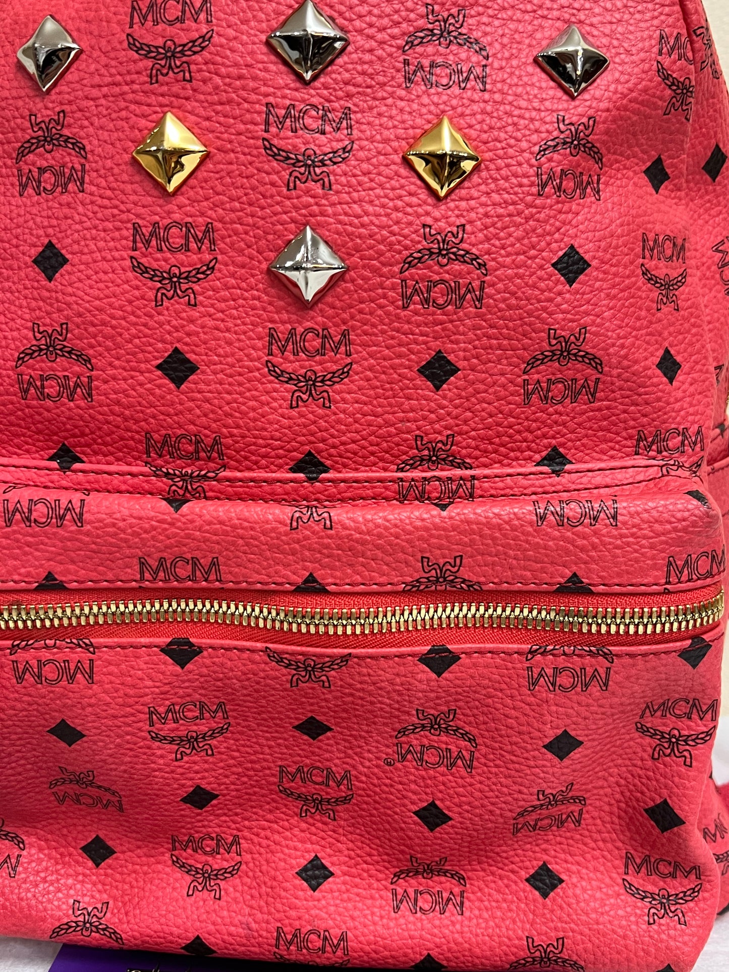 MCM RED BAGPACK LTD
