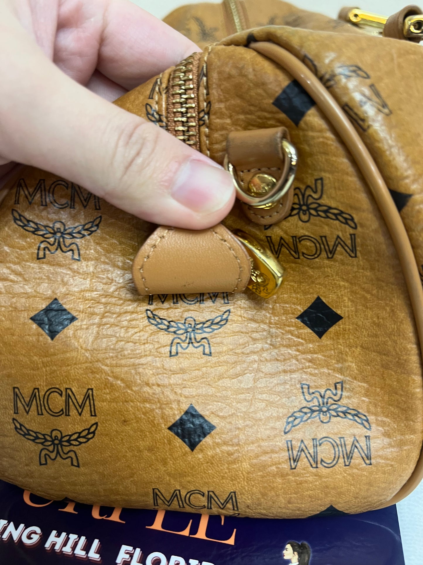 MCM COGNAC BOSTON 20 w/ STRAP