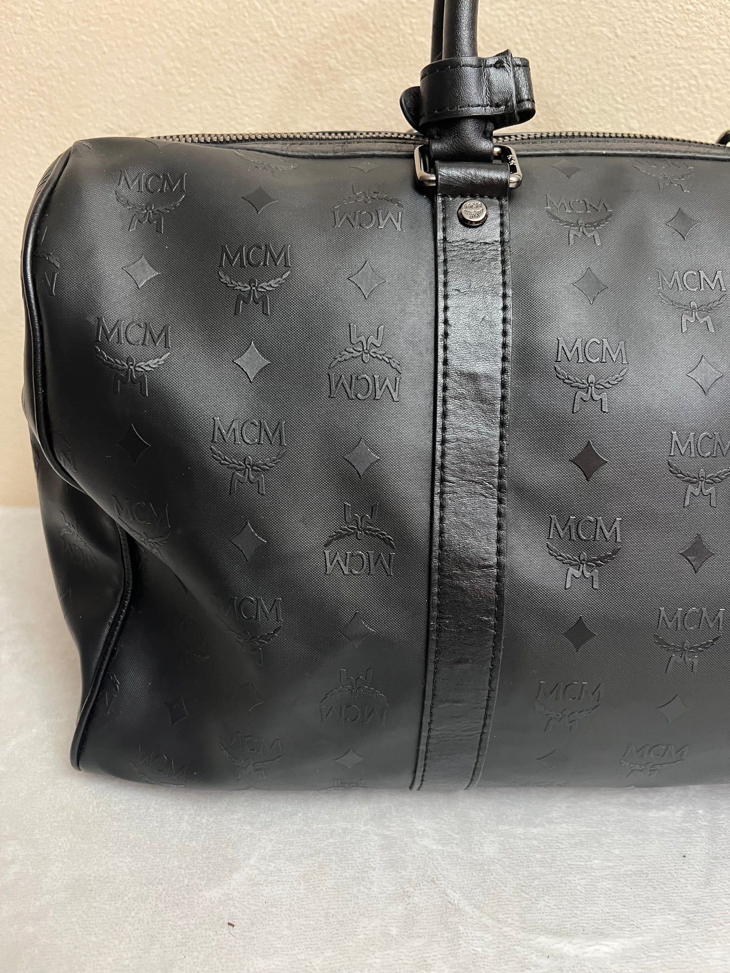 DUFFLE 45 BLACK ON BLACK